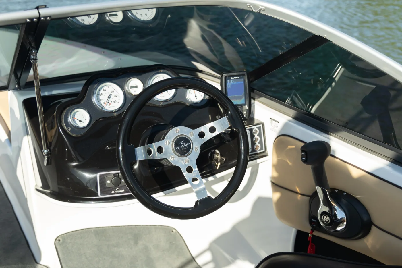 Interior Classer 165 — imagen 1